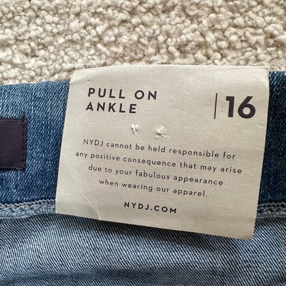 NWT NYDJ Alina Pull On Ankle Skinny Jeans With Side Slit Women's Size 16 - Picture 9 of 15